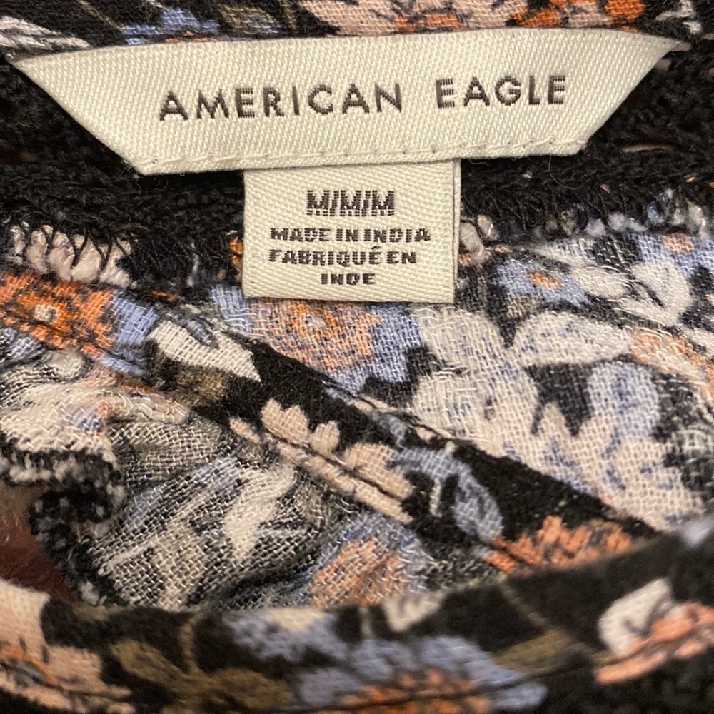 American Eagle Black Floral Crochet Trim Open Back Tie Up Babydoll Top Size M - Picture 12 of 15
